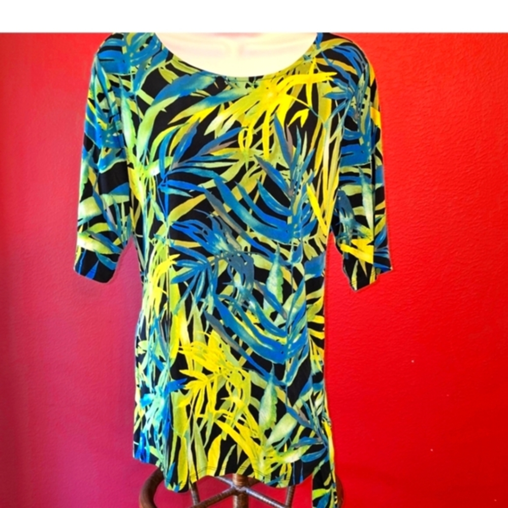 Chico's Yellow and Blue Asymmetrical Blouse Great For A Cruise!🌴🏝